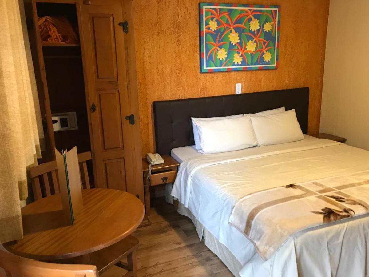 Hotel Monte Carlo Campos do Jordão Kültér fotó